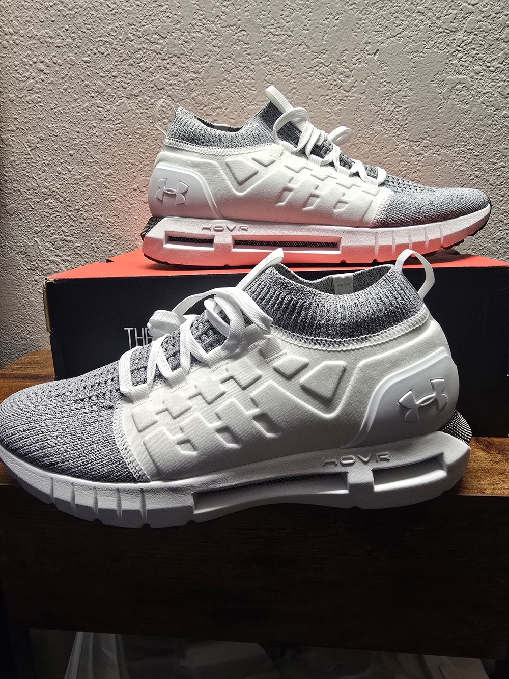 Under Armour Men's Size 11.5 Grey & White Knit Running Sneakers